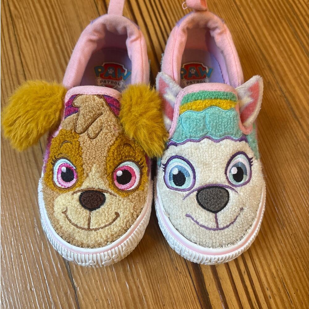 Paw Patrol Sky Everest slip on fuzzy character toddler sneakers‎ SIZE 9